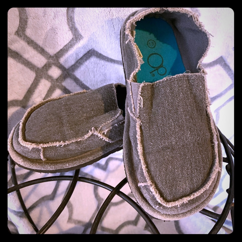 Sz 13 kids OP grey shoes